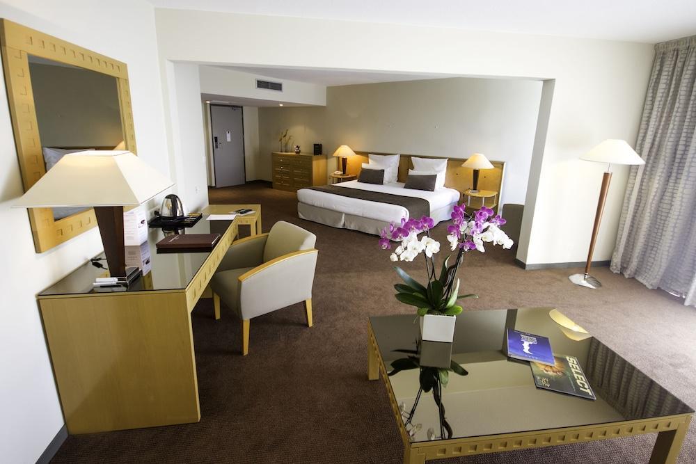 ז'ואן-לה-פינס Garden Beach Hotel מראה חיצוני תמונה